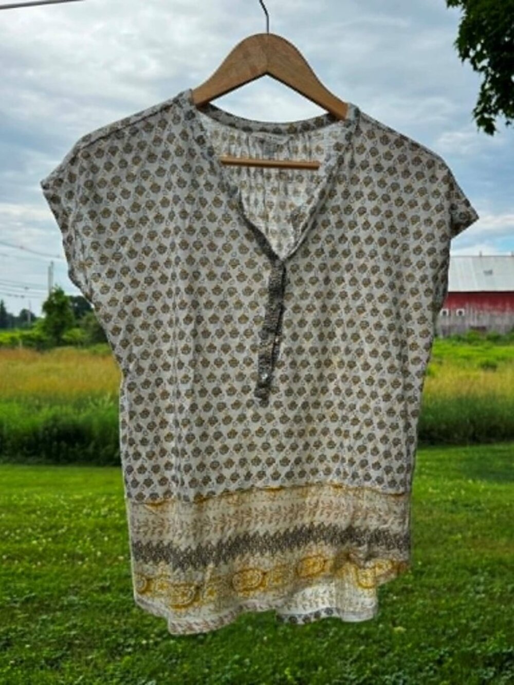 Size Small Lucky Brand Small Tee Shirt Print